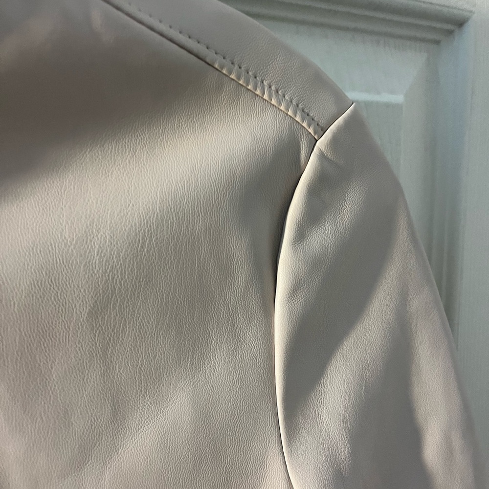 Zara Ruffle Hem Jacket - Picture 7 of 11